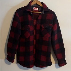 Wrangler Buffalo Plaid Jacket in Red and Black so soft!
